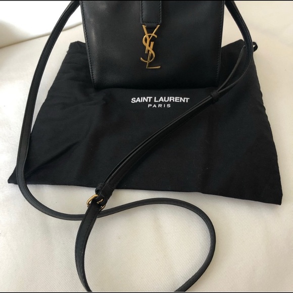 Women’s Yves Saint Laurent Handbag - Picture 5 of 8